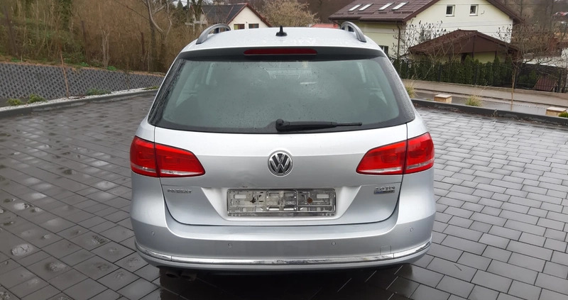 Volkswagen Passat cena 24900 przebieg: 294000, rok produkcji 2011 z Cieszanów małe 466